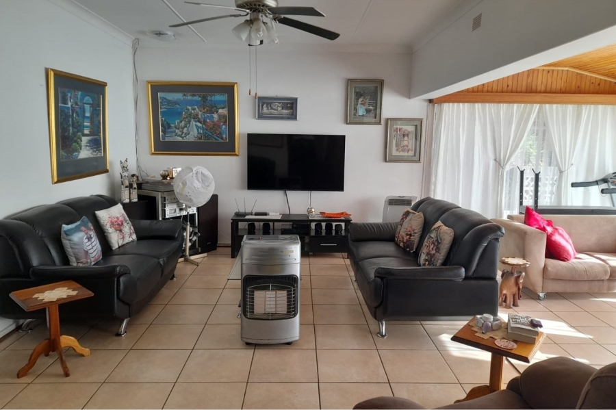 3 Bedroom Property for Sale in Flimieda North West